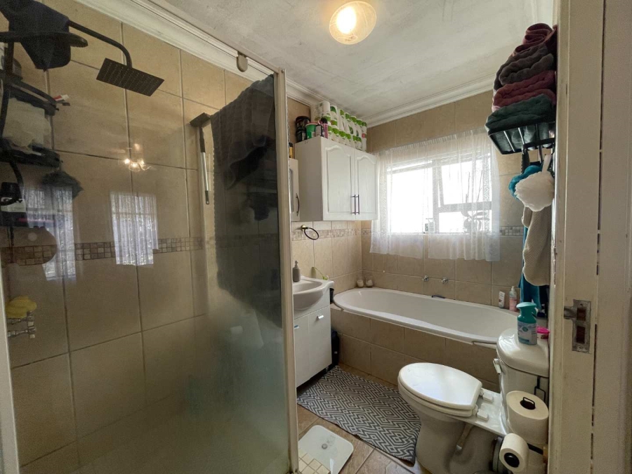 3 Bedroom Property for Sale in Seemeeu Park Western Cape